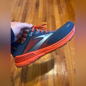 Brooks Men's running shoes ADRENALINE GTS - Blue and Orange. Size 10